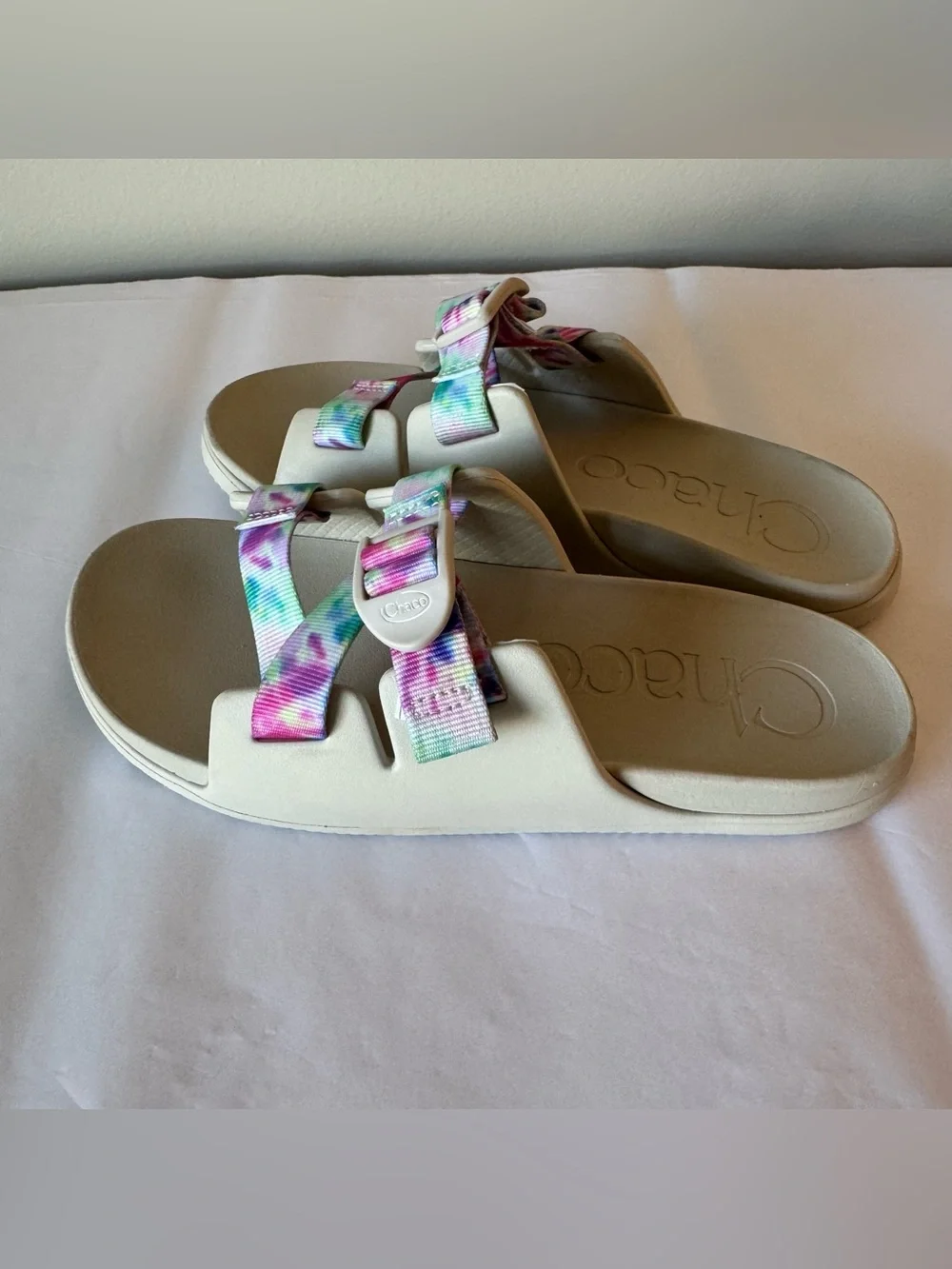 CHACO Size 6 Girls Youth Sandals Slides - Tie Dye